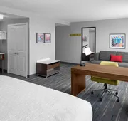 Hampton Inn & Suites Grand Rapids-Airport 28th St hotel detail image 7