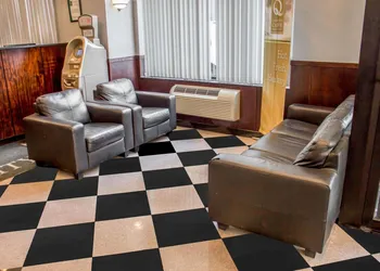 Quality Inn Long Island City - Astoria hotel thumbnail 4