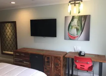 Solaire Los Angeles hotel thumbnail 6