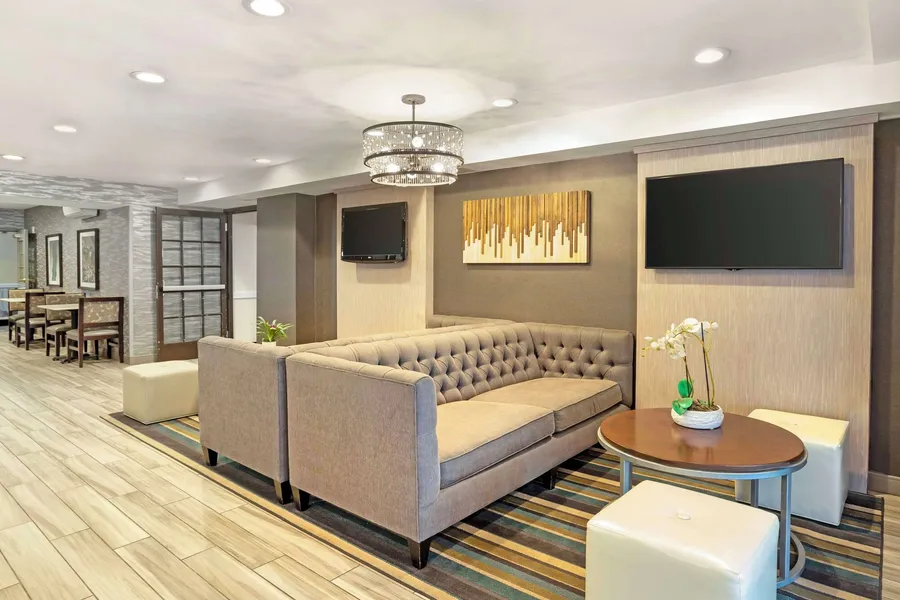 Best Western Plus Fairfield Hotel hotel detail image 2