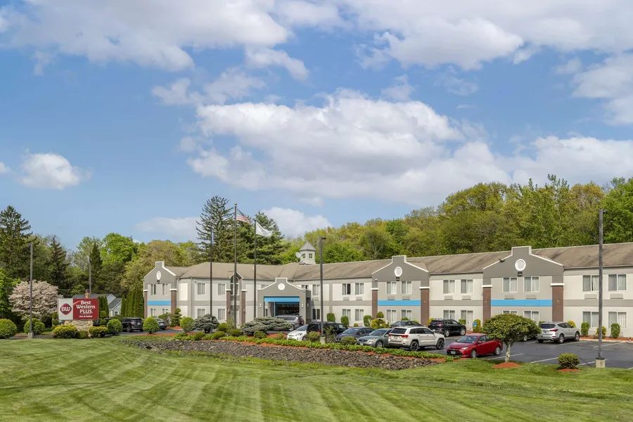 Best Western Plus New England Inn & Suites hotel detail image 2