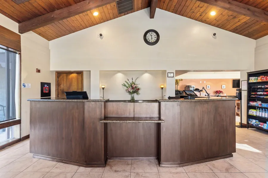 Vagabond Inn Executive San Francisco Airport hotel detail image 6