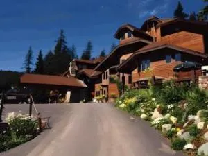 Kandahar Lodge at Whitefish Mountain Resort hotel detail image 2
