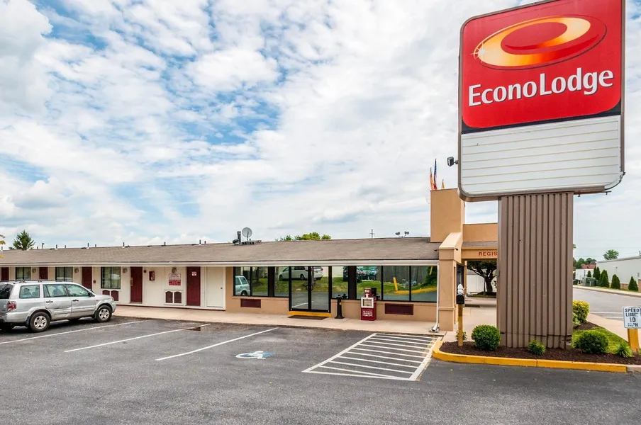 Econo Lodge Frederick I-70 hotel detail image 2