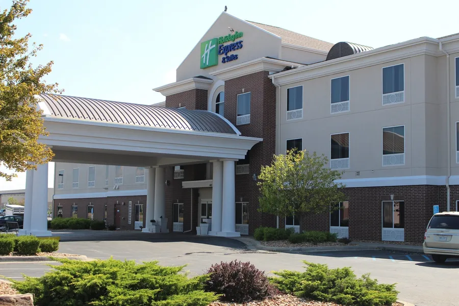 Holiday Inn Express & Suites Sedalia by IHG hotel detail image 2