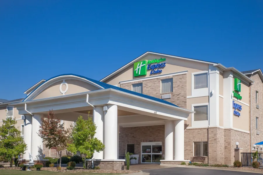 Holiday Inn Express Hotel & Suites Clarksville by IHG hotel detail image 2