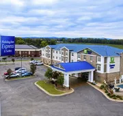 Holiday Inn Express Hotel & Suites Clarksville by IHG hotel detail image 7