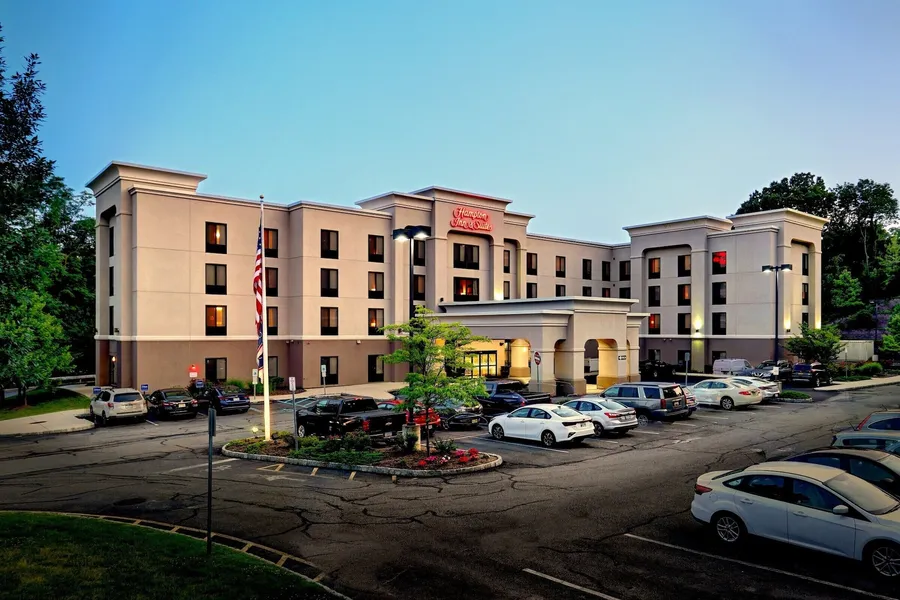 Hampton Inn & Suites Parsippany/North hotel detail image 2