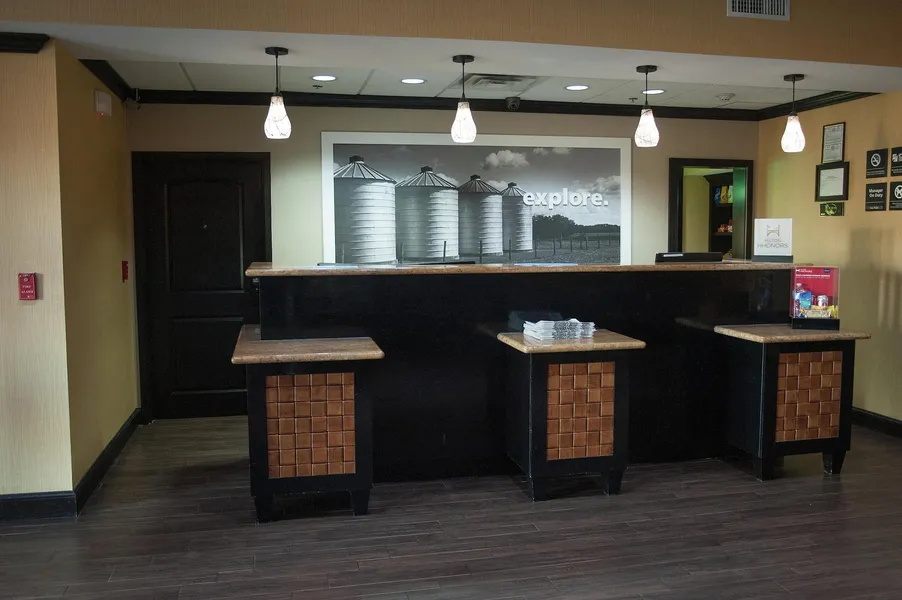 Hampton Inn & Suites Palestine hotel detail image 6