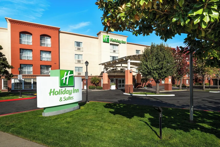 Holiday Inn Hotel & Suites San Mateo-San Francisco SFO by IHG hotel detail image 2
