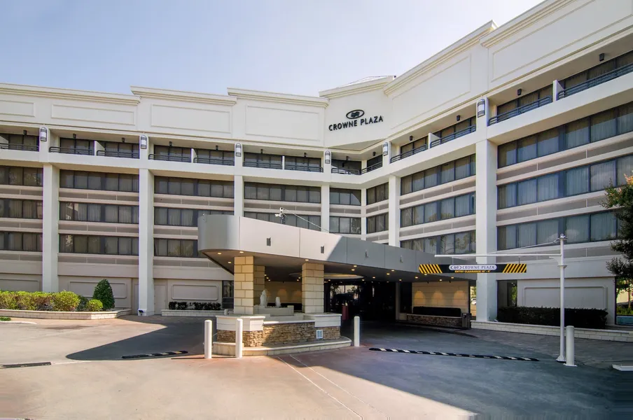 Crowne Plaza Executive Center Baton Rouge by IHG hotel detail image 2