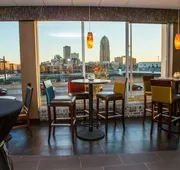 Holiday Inn Downtown - Mercy Area by IHG hotel detail image 4