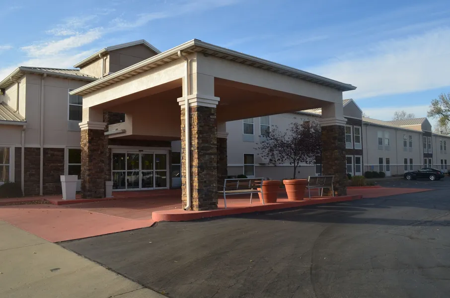 Comfort Inn & Suites Junction City - near Fort Riley hotel detail image 2