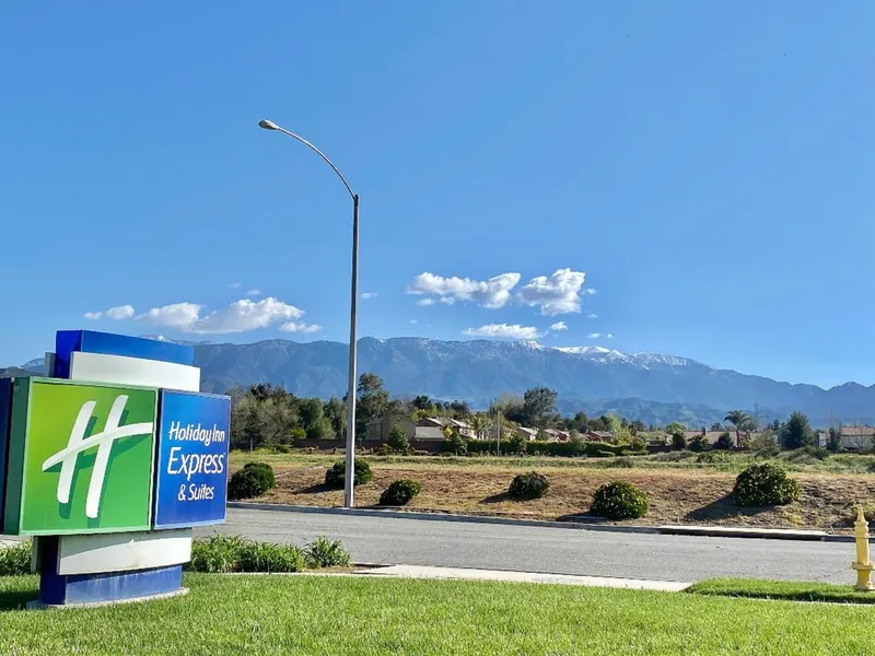 Holiday Inn Express & Suites Beaumont - Oak Valley by IHG hotel detail image 6