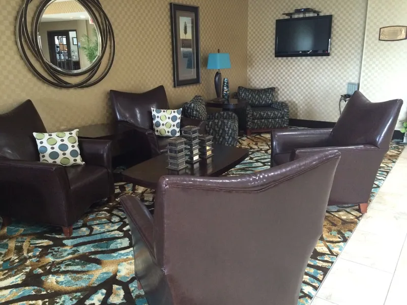 Holiday Inn Express Hotel & Suites Council Bluffs - Conv Ctr by IHG hotel detail image 2