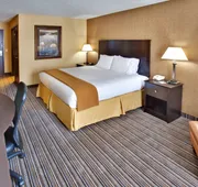 Holiday Inn Express Hotel & Suites Council Bluffs - Conv Ctr by IHG hotel detail image 5