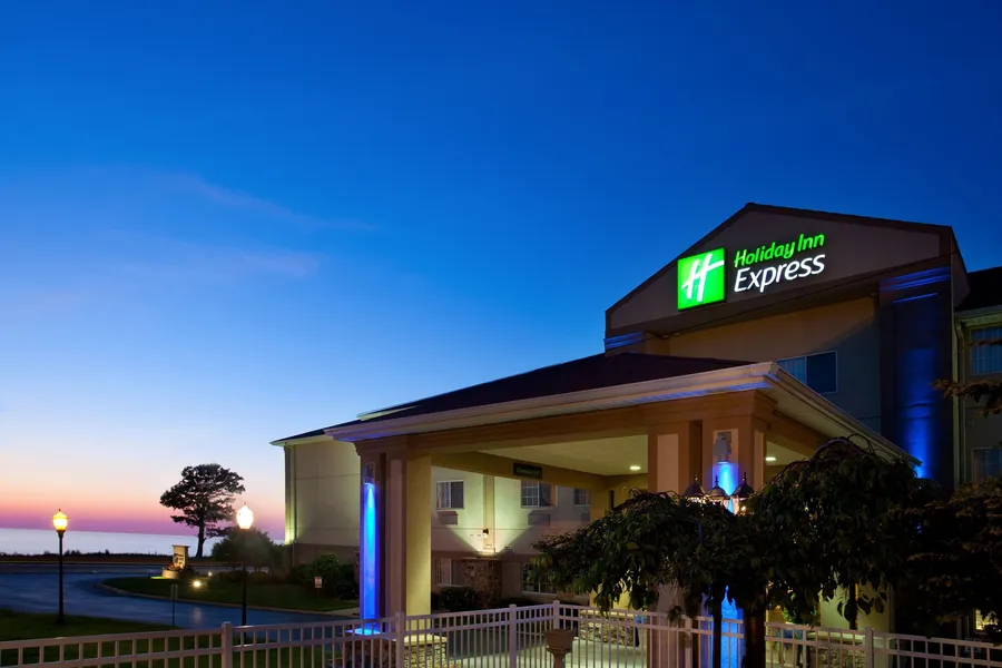 Holiday Inn Express & Suites St Joseph by IHG hotel detail image 6