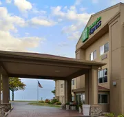 Holiday Inn Express & Suites St Joseph by IHG hotel detail image 7