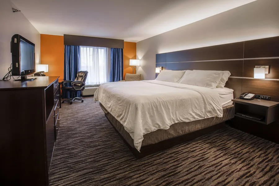Holiday Inn Express & Suites Brandon by IHG hotel detail image 6