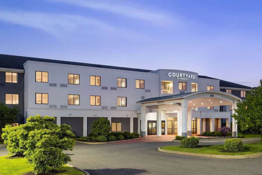 Courtyard by Marriott Kingston hotel detail image 2