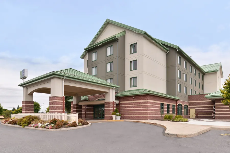Holiday Inn Express Breezewood by IHG hotel detail image 2