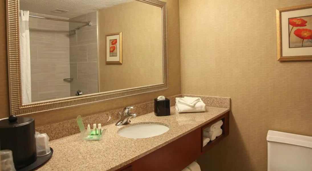 DoubleTree by Hilton Dayton Fairborn hotel detail image 6