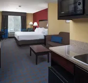 Holiday Inn Express & Suites W. Monroe by IHG hotel detail image 4