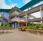 Pacific Marina Inn Airport Hotel hotel detail image 3