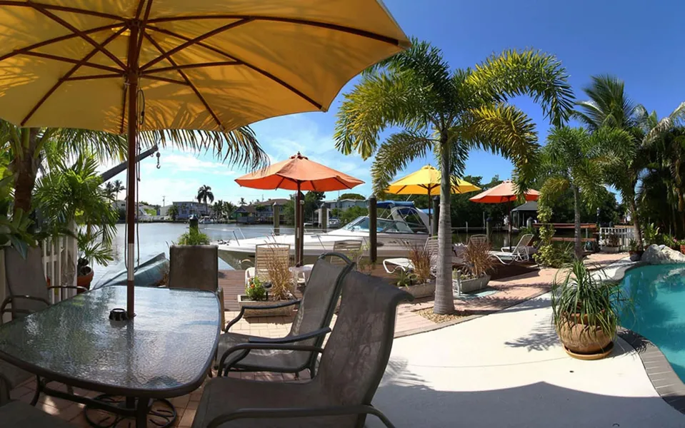Manatee Bay Inn - Near Fishing Pier Fort Myers Beach hotel detail image 2