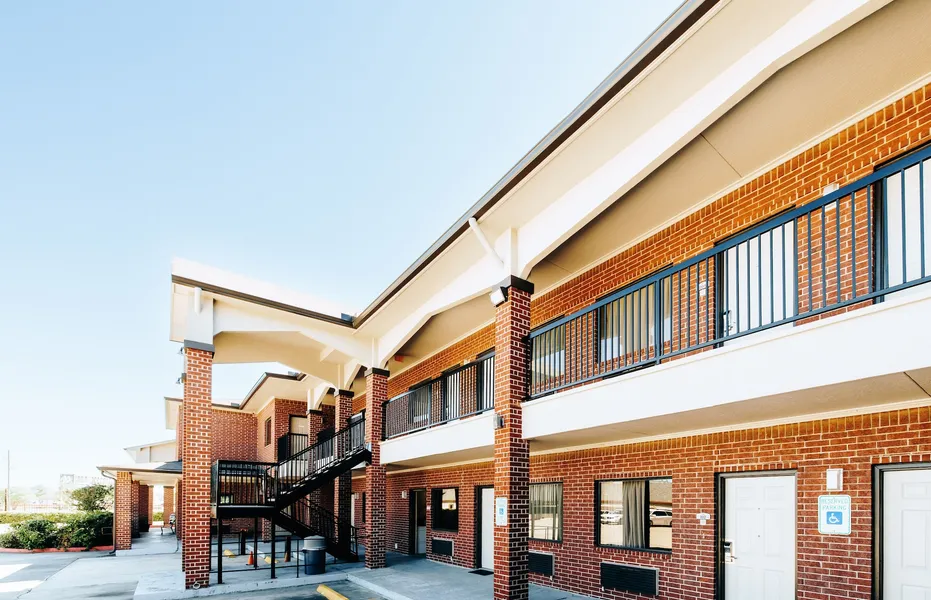 Winchester Inn & Suites Humble/IAH/North Houston hotel detail image 2