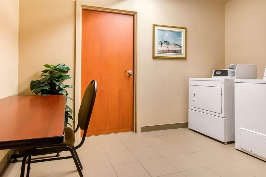 Comfort Inn & Suites Shawinigan hotel detail image 6