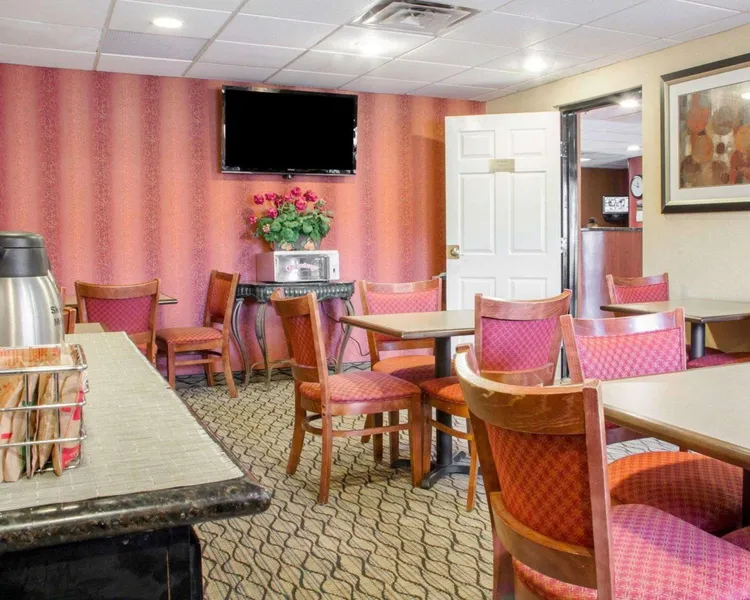 Quality Inn Broken Arrow - Tulsa hotel detail image 6