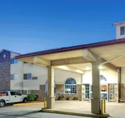 Super 8 by Wyndham Kansas City hotel detail image 3