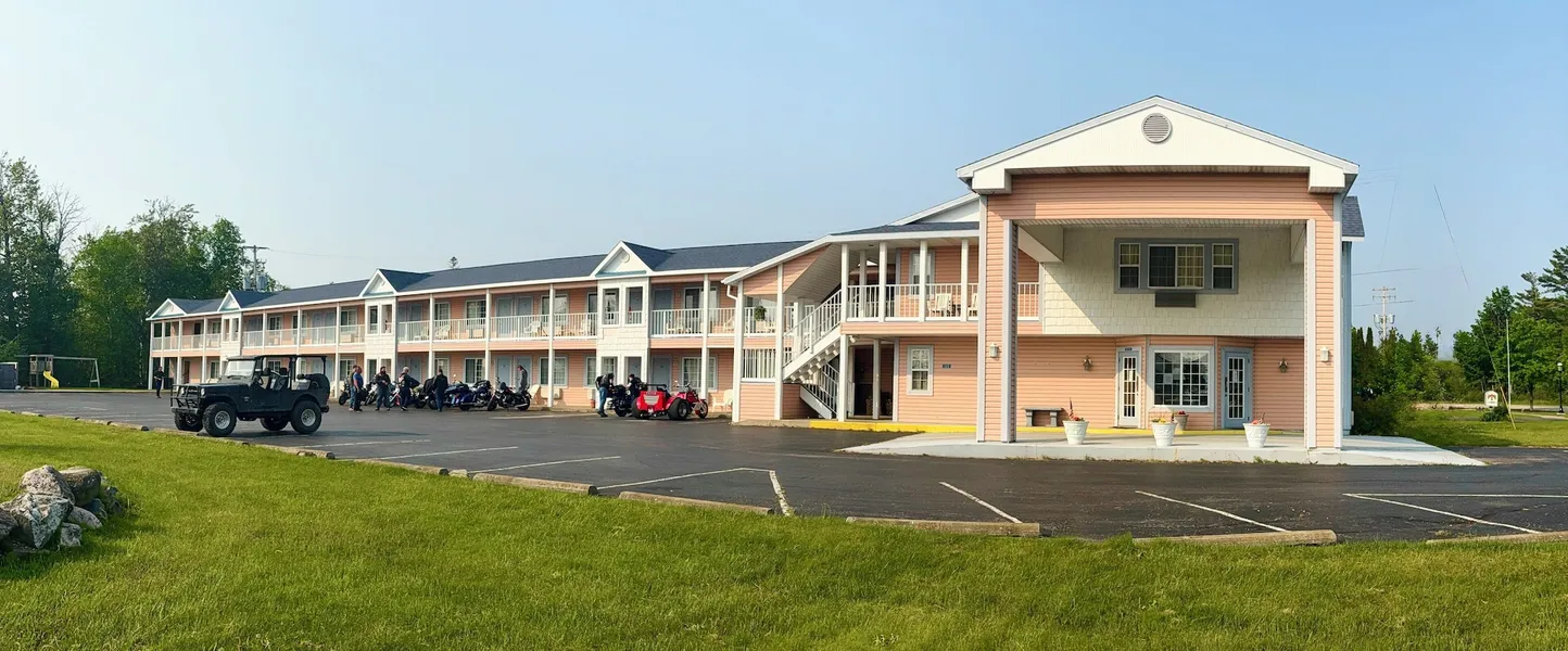 Great Lakes Inn hotel detail image 2