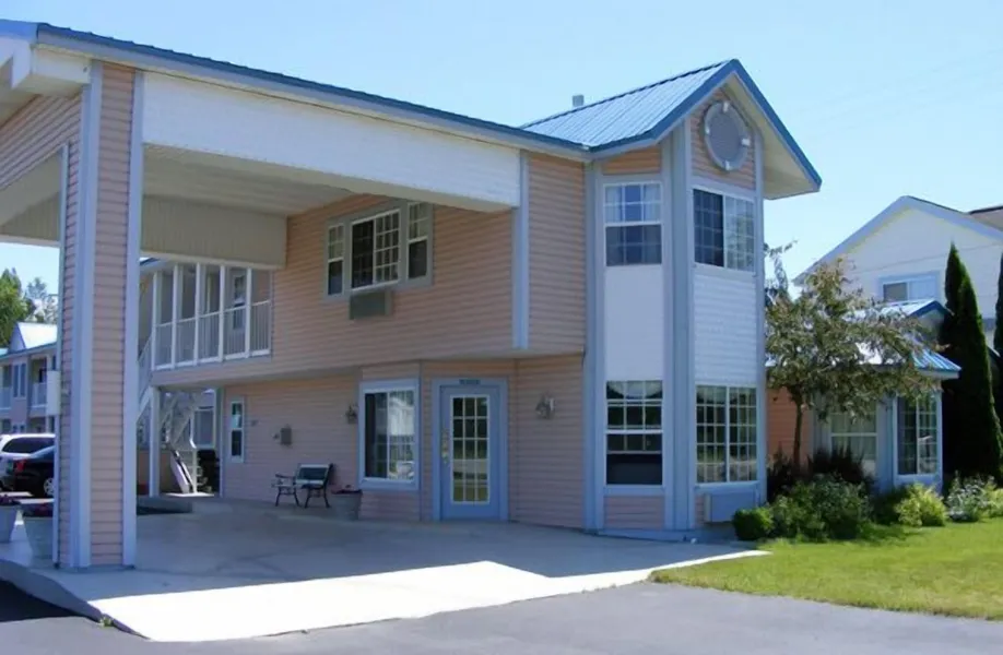 Great Lakes Inn hotel detail image 6