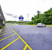 Days Inn & Suites by Wyndham Wisconsin Dells hotel detail image 3