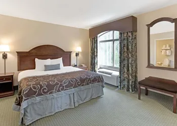 Wingate by Wyndham Charleston University Boulevard hotel thumbnail 6