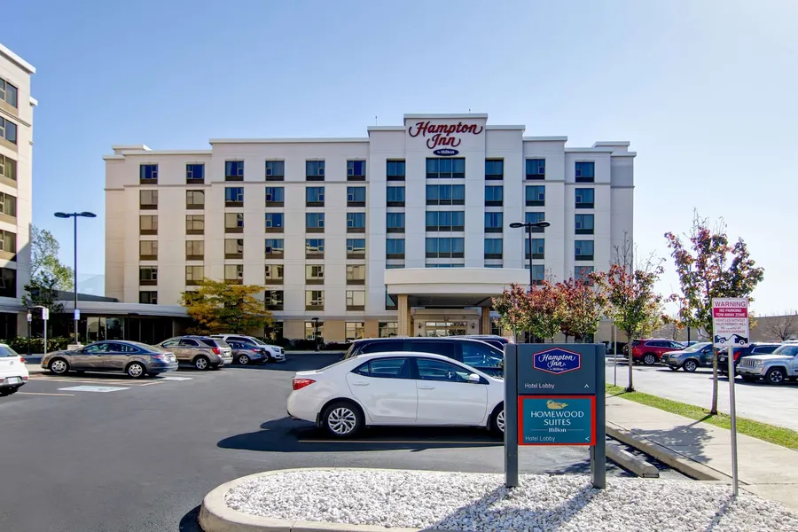 Hampton Inn by Hilton Toronto Airport Corporate Centre hotel detail image 2
