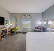 Hampton Inn & Suites Brenham hotel detail image 4