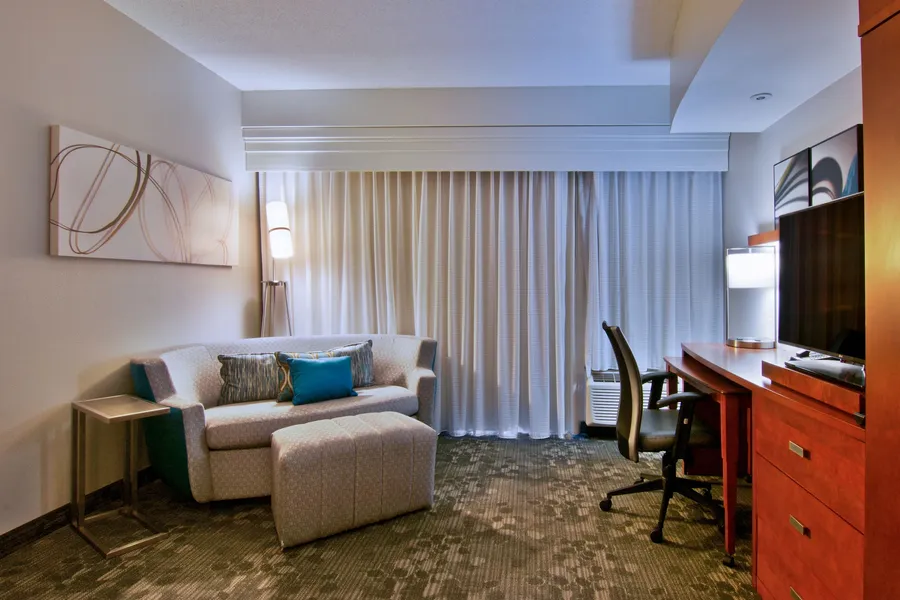 Courtyard by Marriott Clarksville hotel detail image 6