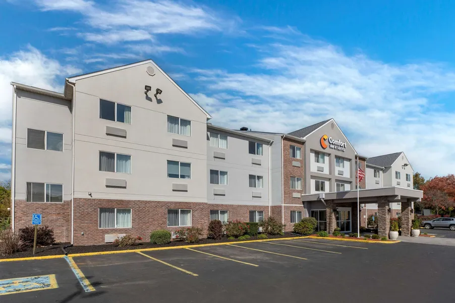 Comfort Inn & Suites Zanesville City Center hotel detail image 2