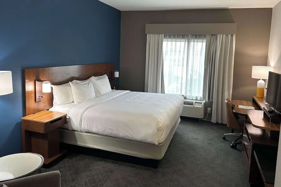 Comfort Inn & Suites Akron South hotel detail image 6