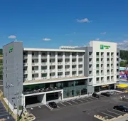 Holiday Inn & Suites Pigeon Forge Convention Center by IHG hotel detail image 3