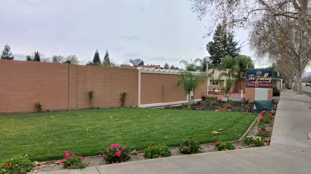 Tri Valley Inn And Suites hotel detail image 2
