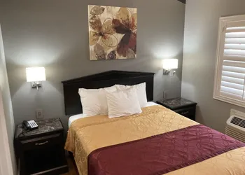 Tri Valley Inn & Suites hotel thumbnail 8