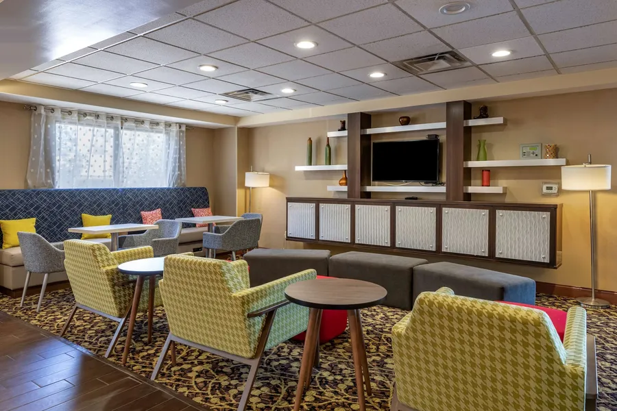 Hampton Inn Norco-Corona-Eastvale hotel detail image 2