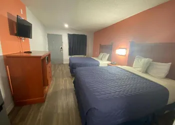 Rodeway Inn hotel thumbnail 7