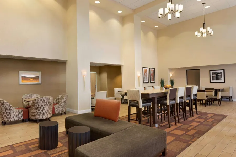Hampton Inn & Suites Largo hotel detail image 6