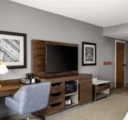 Hampton Inn & Suites State College at Williamsburg Square hotel detail image 5
