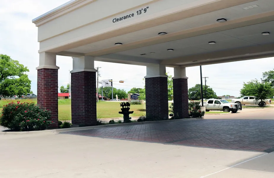 Hampton Inn & Suites Stephenville hotel detail image 2